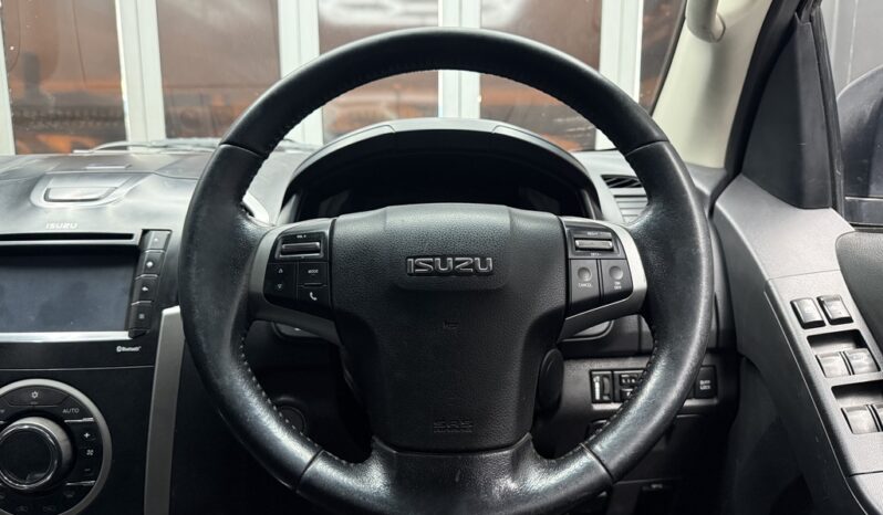 2016 ISUZU KB 300 D-TEQ LX A/T P/U D/C full