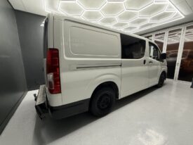 2021 TOYOTA QUANTUM 2.8 LWB CREWCAB F/C P/V