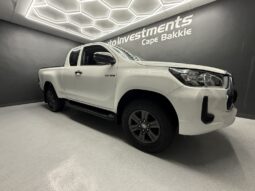 2022 TOYOTA HILUX 2.4 GD-6 RB RAIDER P/U E/CAB full