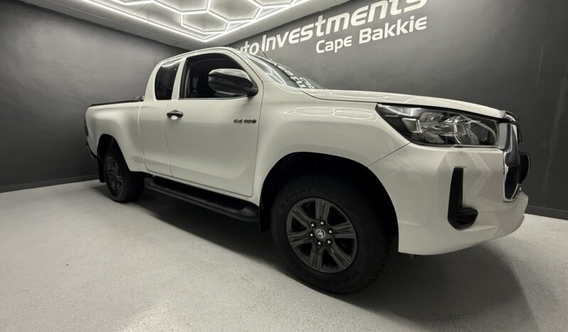 2022 TOYOTA HILUX 2.4 GD-6 RB RAIDER P/U E/CAB full