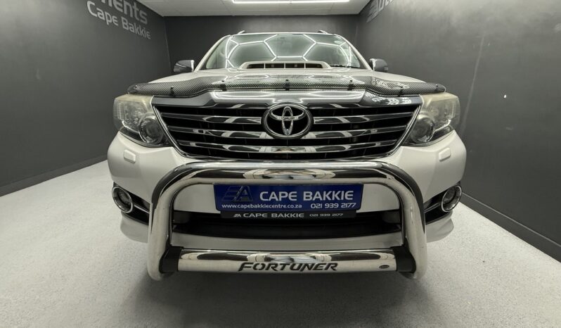 2015 TOYOTA FORTUNER 3.0D-4D R/B A/T full