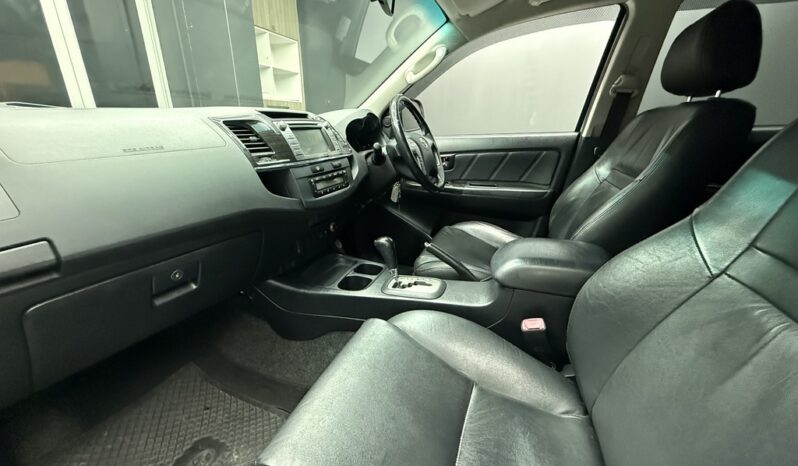 2015 TOYOTA FORTUNER 3.0D-4D R/B A/T full