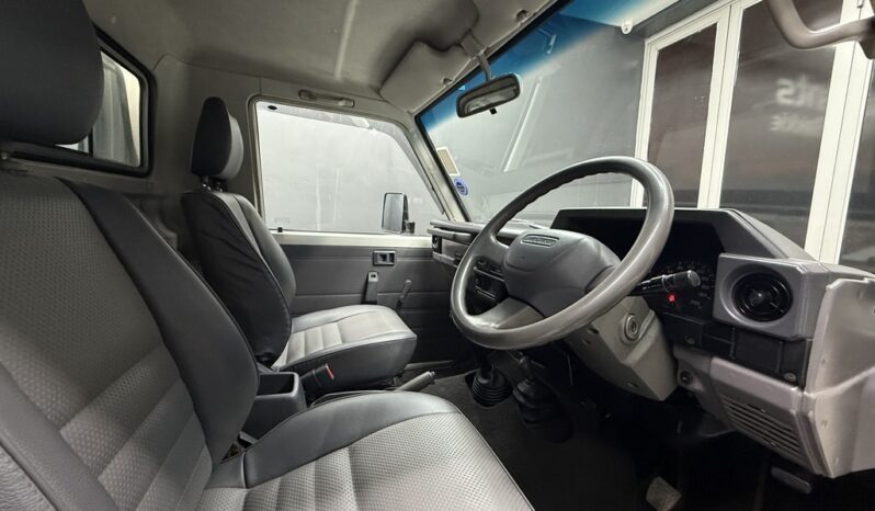 2005 TOYOTA LAND CRUISER 4.5 PETROL P/U S/C full