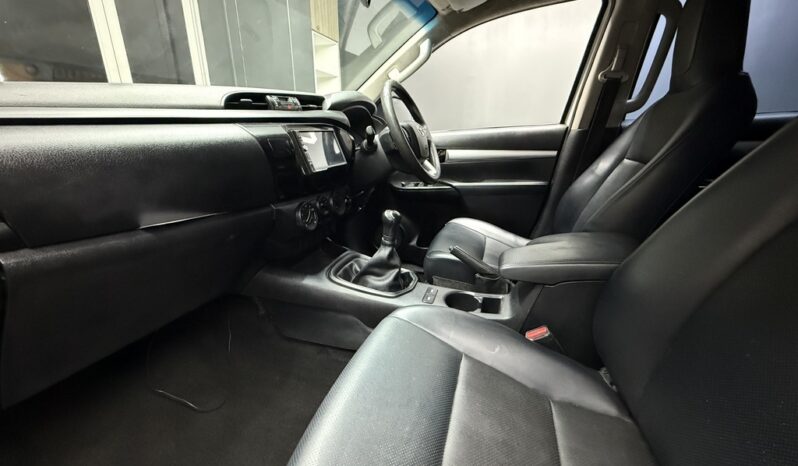 2021 TOYOTA HILUX 2.4 GD-6 SR 4X4 P/U D/C full