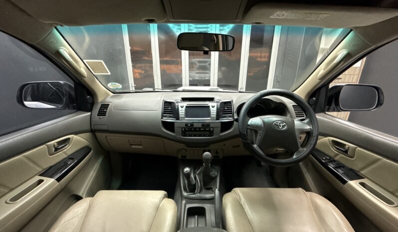 2012 TOYOTA FORTUNER 3.0D-4D 4X4 full