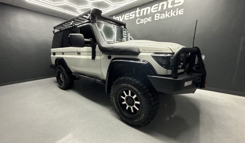 2015 TOYOTA LANDCRUISER 76 4.5D V8 S/W full