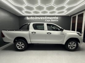 2020 TOYOTA HILUX 2.4 GD-6 SR 4X4 P/U D/C