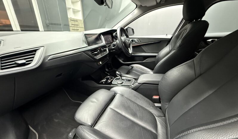 2021 BMW 118i SPORTLINE A/T (F40) full