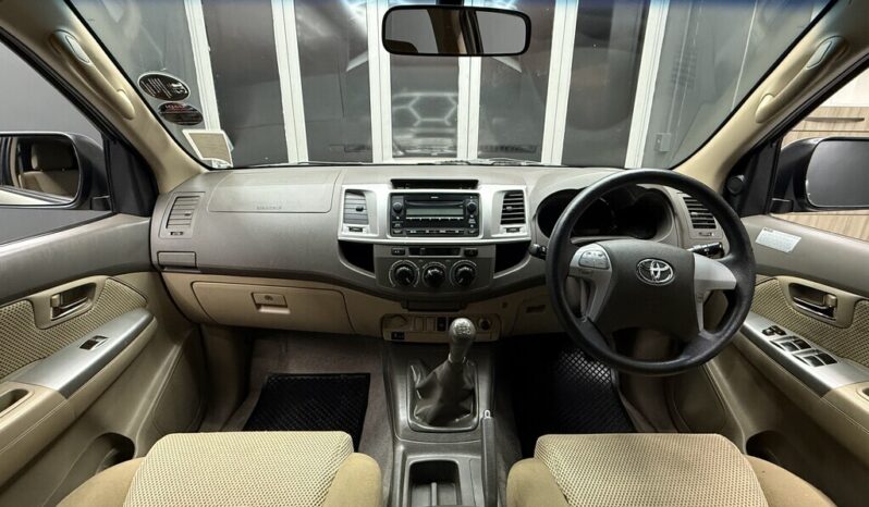 2013 TOYOTA FORTUNER 2.5D-4D RB full