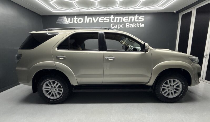 2013 TOYOTA FORTUNER 2.5D-4D RB full
