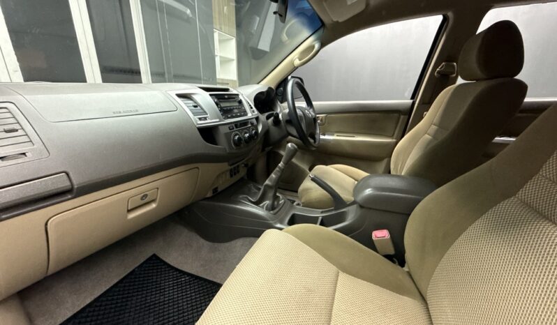 2013 TOYOTA FORTUNER 2.5D-4D RB full