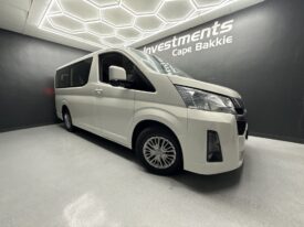 2020 TOYOTA QUANTUM 2.8 GL 11 SEAT