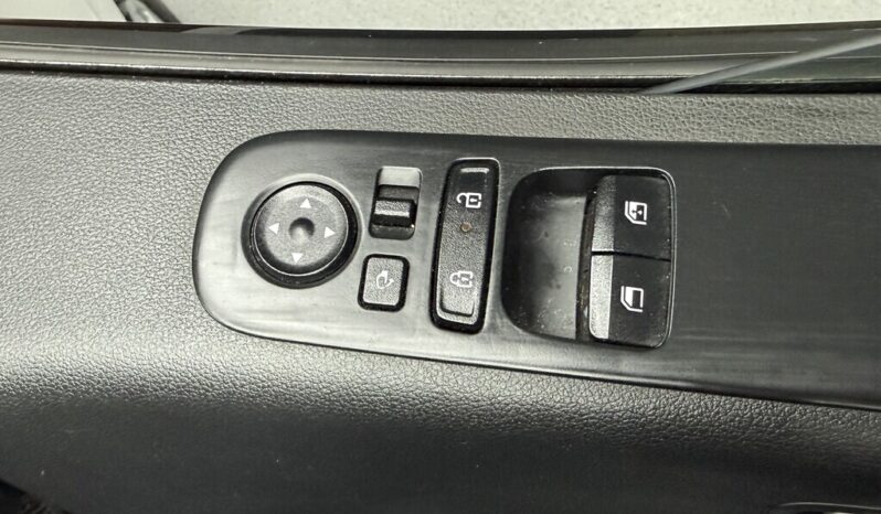 2025 HYUNDAI STARIA 2.2D EXECUTIVE A/T full