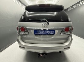 2013 TOYOTA FORTUNER 3.0D-4D R/B