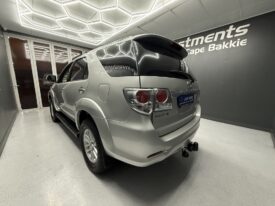 2013 TOYOTA FORTUNER 3.0D-4D R/B