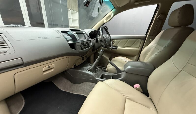 2013 TOYOTA FORTUNER 3.0D-4D R/B full
