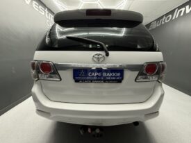 2014 TOYOTA FORTUNER 2.5D-4D RB