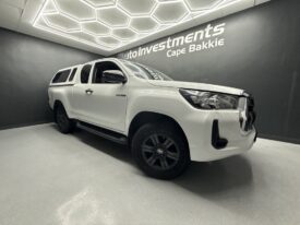 2021 TOYOTA HILUX 2.4 GD-6 RB RAIDER P/U E/CAB