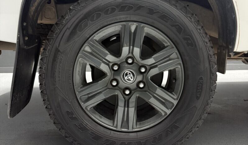 2021 TOYOTA HILUX 2.4 GD-6 RB RAIDER P/U E/CAB full