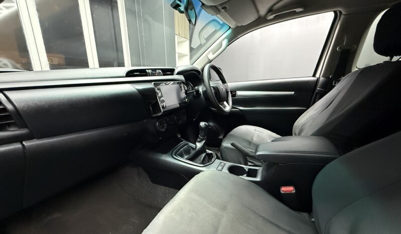 2021 TOYOTA HILUX 2.4 GD-6 RB RAIDER P/U E/CAB full