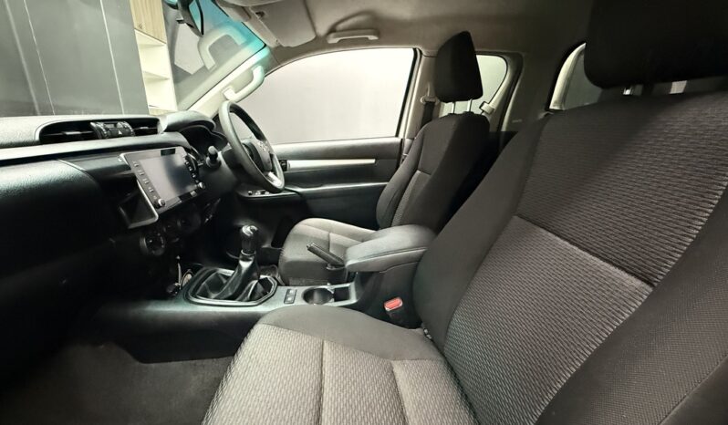 2021 TOYOTA HILUX 2.4 GD-6 RB RAIDER P/U E/CAB full