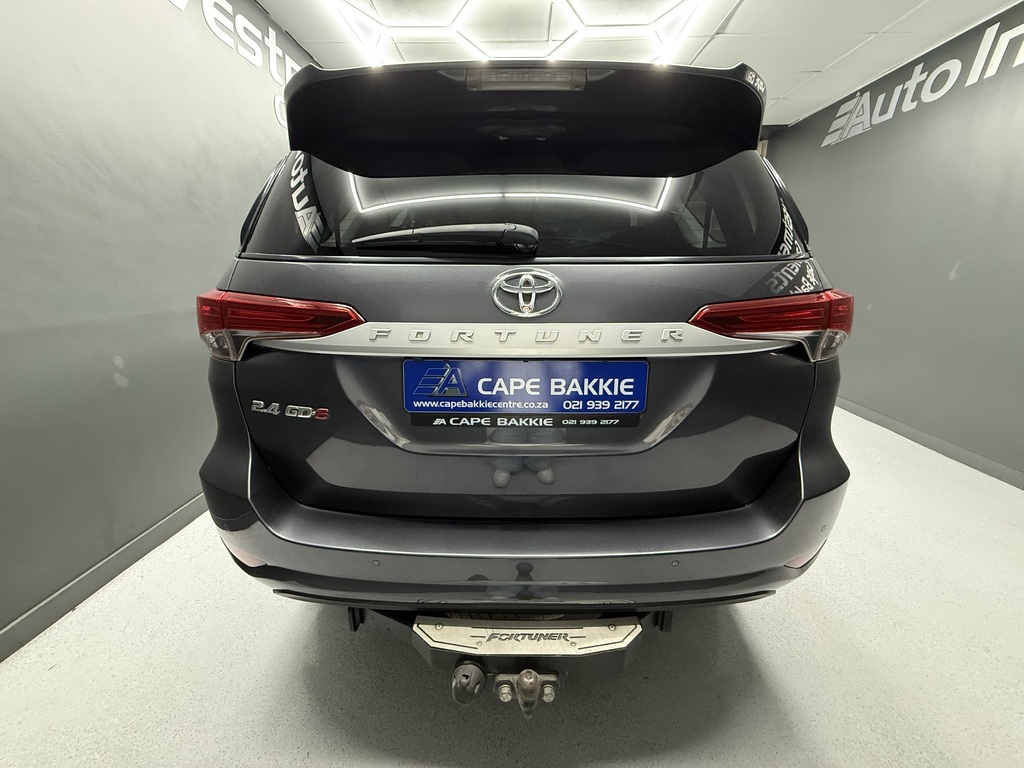 2023 TOYOTA FORTUNER 2.4GD-6 R/B A/T