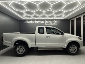 2014 TOYOTA HILUX 3.0D-4D RAIDER XTRA CAB P/U S/C