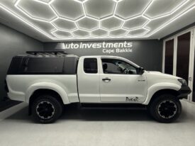 2015 TOYOTA HILUX 3.0D-4D LEGEND 45 XTRA CAB P/U