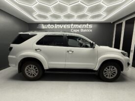 2015 TOYOTA FORTUNER 3.0D-4D R/B A/T
