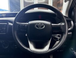 2017 TOYOTA HILUX 2.4 GD-6 SR 4X4 P/U D/C full