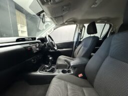 2017 TOYOTA HILUX 2.4 GD-6 SR 4X4 P/U D/C full