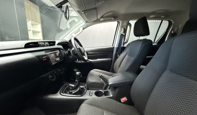 2017 TOYOTA HILUX 2.4 GD-6 SR 4X4 P/U D/C full