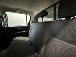 2017 TOYOTA HILUX 2.4 GD-6 SR 4X4 P/U D/C full