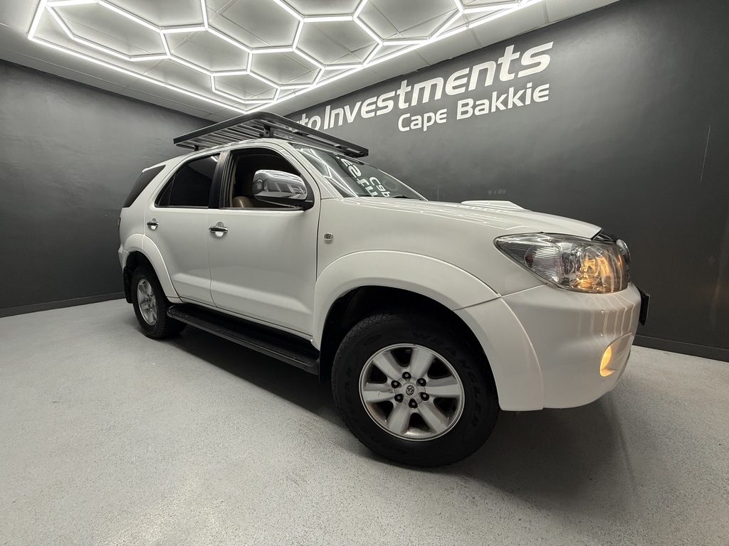 2010 TOYOTA FORTUNER 3.0D-4D R/B A/T