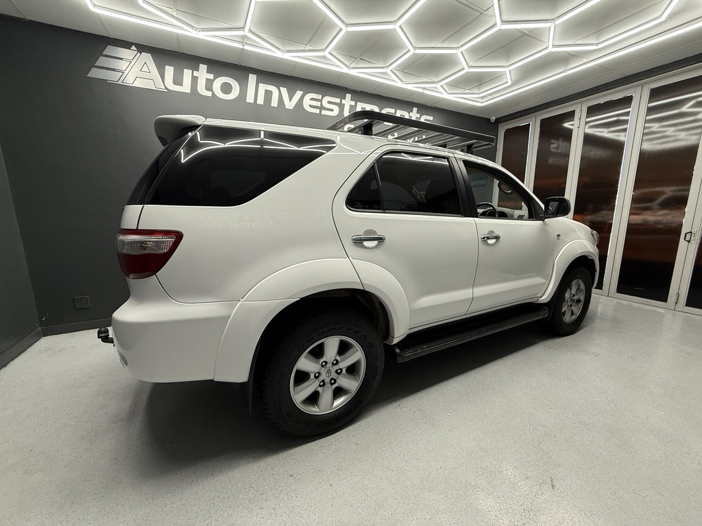 2010 TOYOTA FORTUNER 3.0D-4D R/B A/T