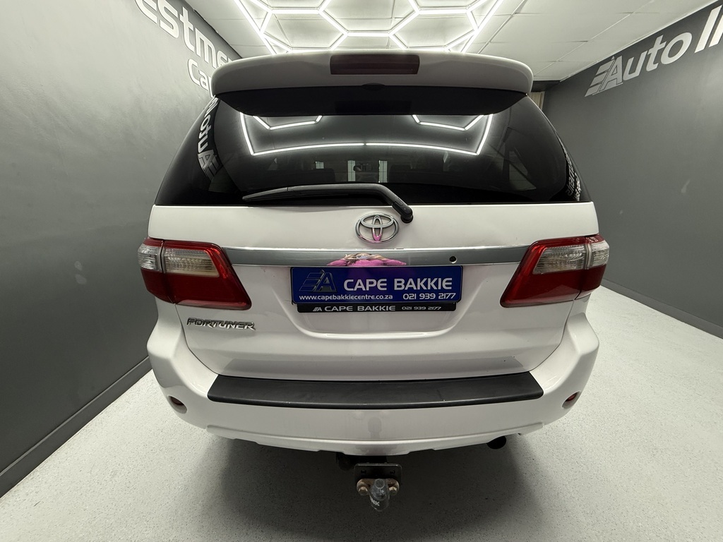 2010 TOYOTA FORTUNER 3.0D-4D R/B A/T