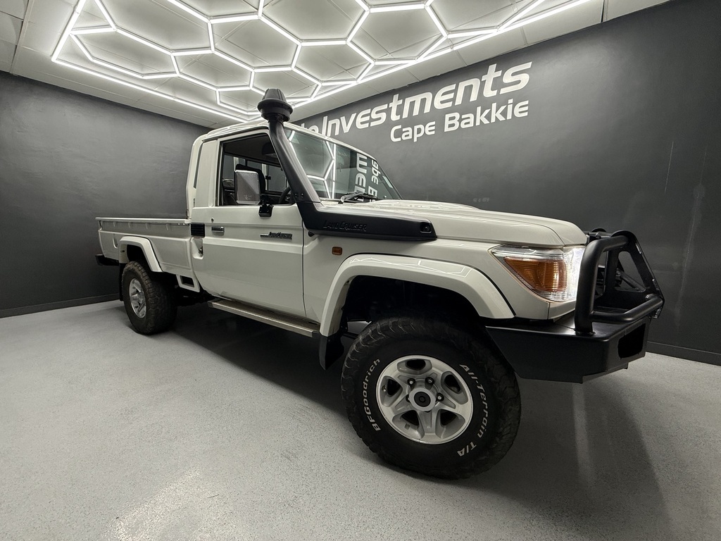 2021 TOYOTA LAND CRUISER 79 4.5D P/U S/C