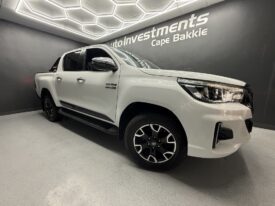 2020 TOYOTA HILUX 2.8 GD-6 RB LEGEND A/T P/U D/C
