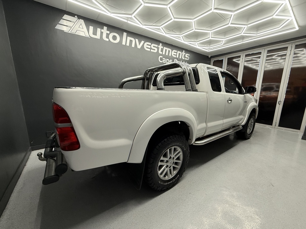2014 TOYOTA HILUX 3.0D-4D RAIDER XTRA CAB 4X4 P/U S/C