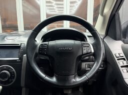 2016 ISUZU KB 300 D-TEQ LX A/T P/U D/C full
