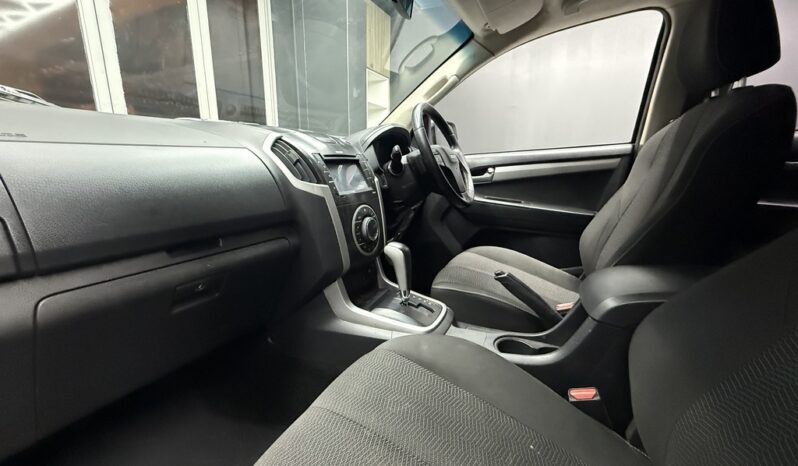 2016 ISUZU KB 300 D-TEQ LX A/T P/U D/C full