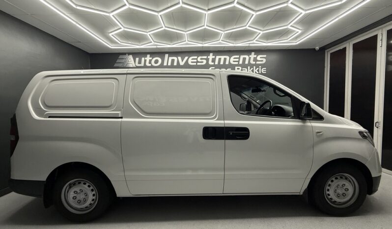 2018 HYUNDAI H-1 2.5 CRDi A/C F/C P/V A/T full