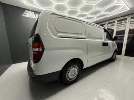 2018 HYUNDAI H-1 2.5 CRDi A/C F/C P/V A/T