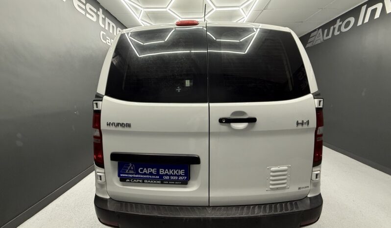 2018 HYUNDAI H-1 2.5 CRDi A/C F/C P/V A/T full