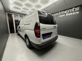 2018 HYUNDAI H-1 2.5 CRDi A/C F/C P/V A/T
