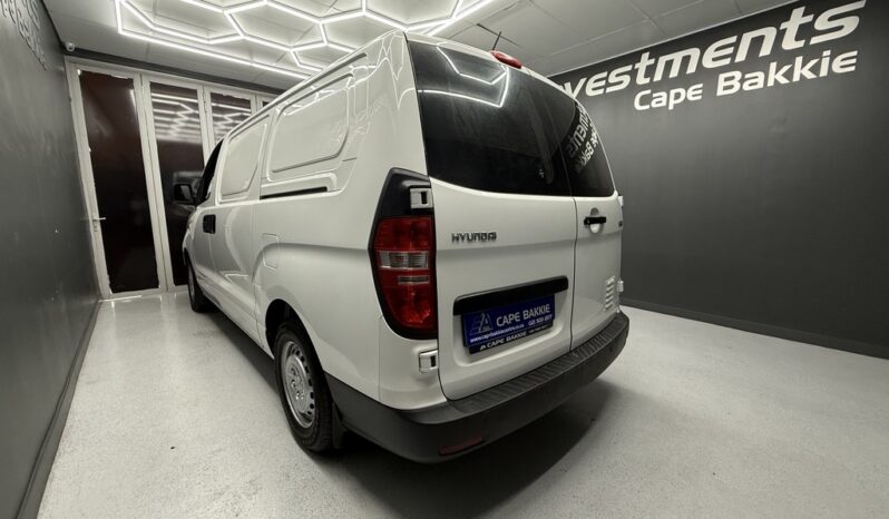 2018 HYUNDAI H-1 2.5 CRDi A/C F/C P/V A/T full