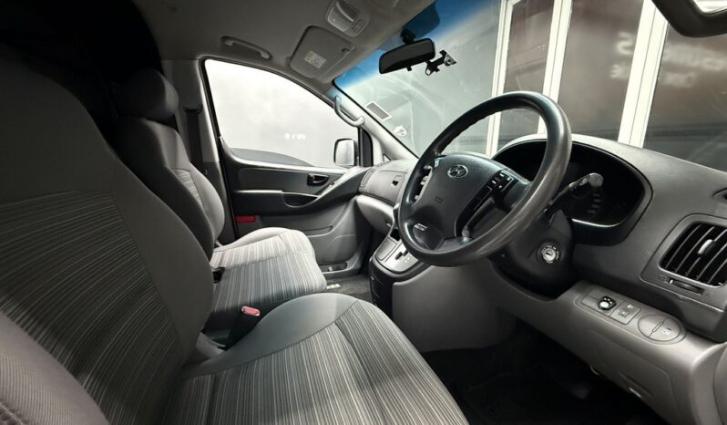 2018 HYUNDAI H-1 2.5 CRDi A/C F/C P/V A/T full