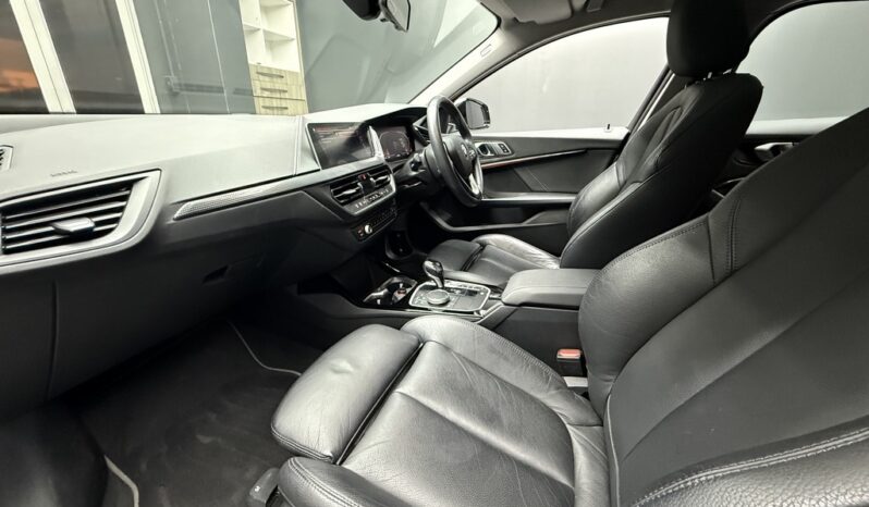 2021 BMW 118i SPORTLINE A/T (F40) full