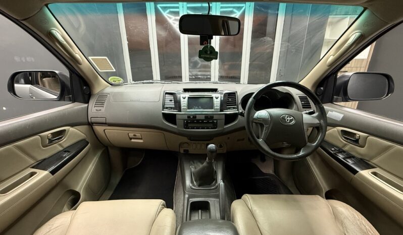 2013 TOYOTA FORTUNER 3.0D-4D R/B full