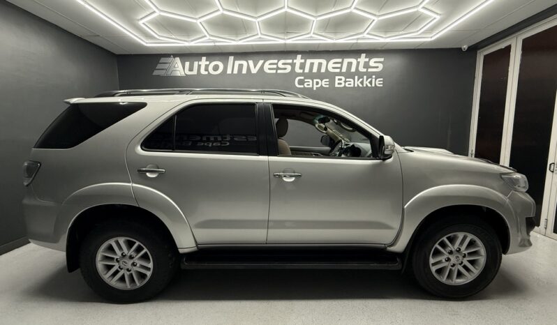 2013 TOYOTA FORTUNER 3.0D-4D R/B full